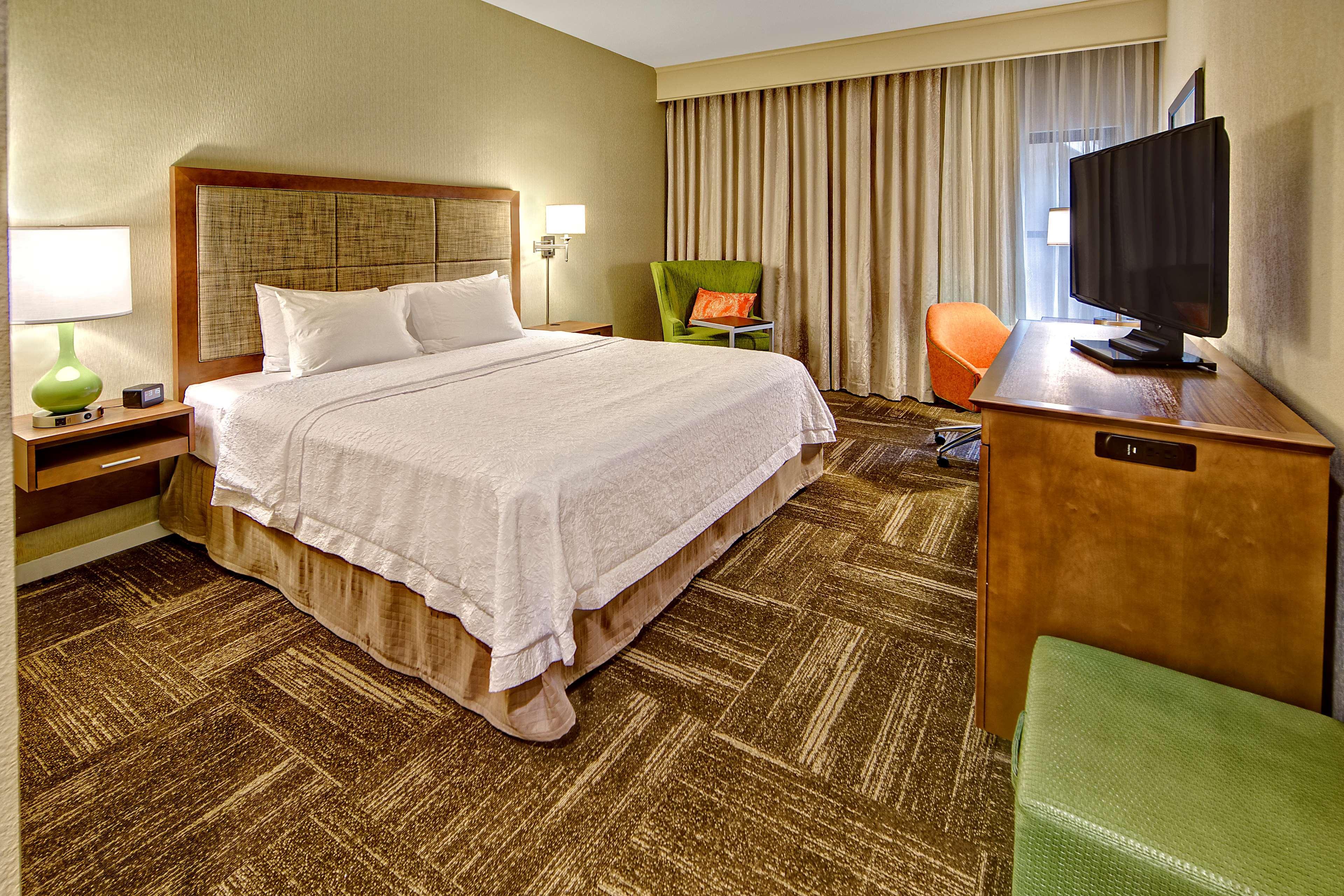 Hampton Inn And Suites Asheville Airport Fletcher Exterior photo