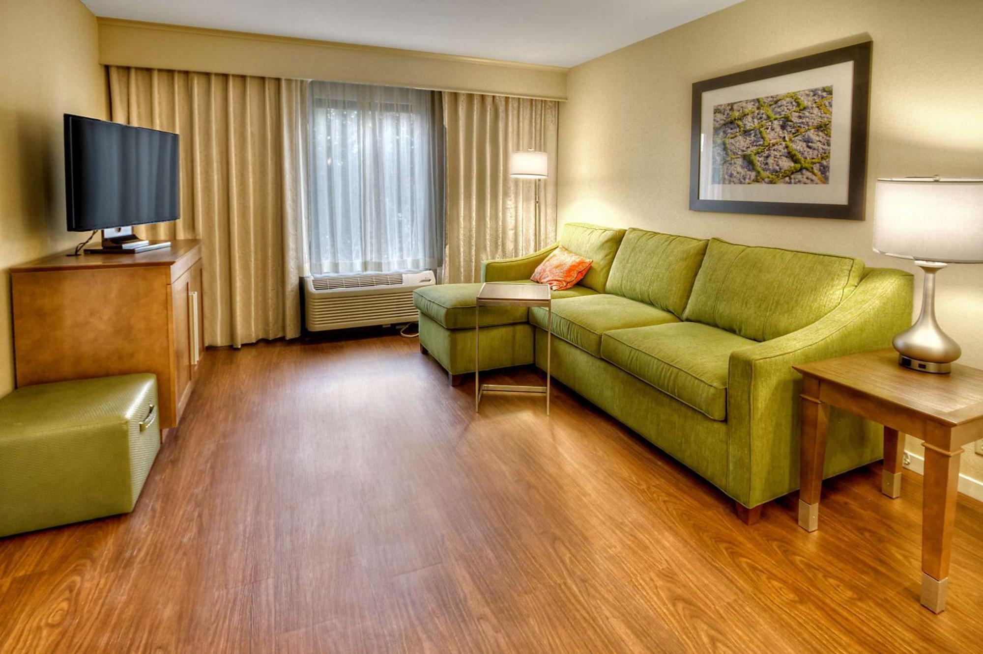 Hampton Inn And Suites Asheville Airport Fletcher Exterior photo